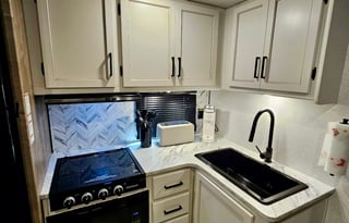 Break - Brand-New Bunkhouse Built for Family