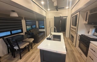 Happy Camper Family 5th Wheel