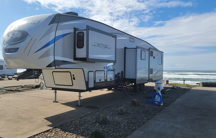 Diver side power, cable, water, sewer connections