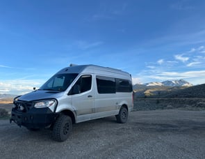 Custom Mercedes Sprinter 2500 4x4