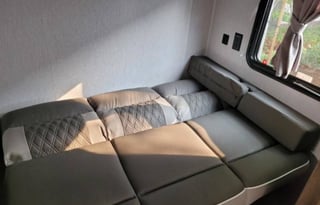 Ellie- 2023 Forest River RV EVO Lite 2750QBX