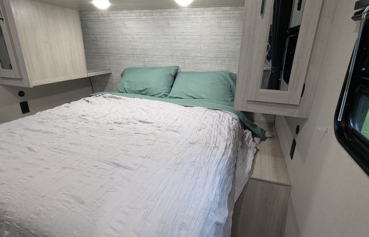 Private front bedroom with queen bed.