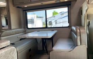 2021 Thor Motor Coach Daybreak 22GO