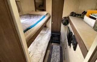 PERFECT Family RV Trailer Bunk House-PetsWelcome