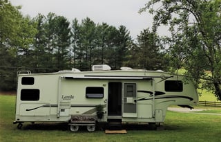 Easy to Tow 31' Fifth Wheel, Sleeps 6, Bunkbed ***We Deliver***