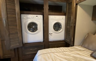 2019 Coachmen Sportscoach SRS 339DS DIESEL PUSHER