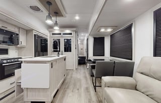 BRAND new 2024 5th wheel King bed,loft ,sleeps 9