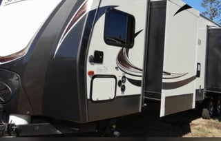 Luxury Keystone RV Sprinter 332DEN