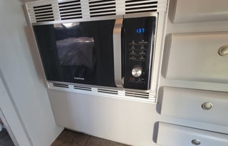 "Zephyr", Your Glamping Getaway