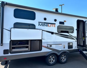 Forest River RV Rockwood Mini Lite 2509S