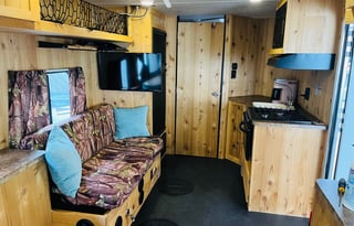 2015 Forest River Heat/AC & Extra Amenities