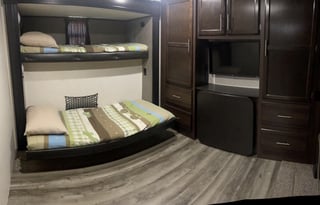 Goin’ Big Triple Slide Bunk House