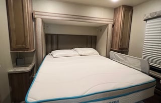 Luxury Family RV • Sleeps 7 • Fully Stocked