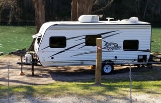 Sleeps 4 Please Read Under Description First