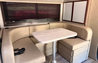 2024 Jayco Melbourne 24L