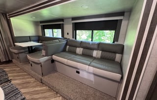 Lakeside Haven - Perfect for your next getaway