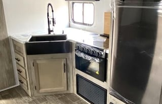 2021 Forest River RV Cherokee Alpha Wolf 26RB-L