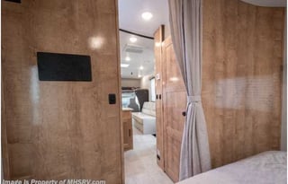 Coachmen leprechaun 270 qb