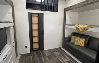 2022 Heartland Bighorn Traveler 37DB