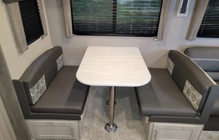 Catalina Legacy 343BHTS