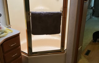 2003 Winnebago Adventurer 38N