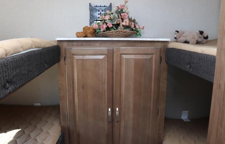 Bunkhouse. Quad bunks & plenty of games in cabinet.