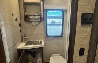 Easy driving 2021 Winnebago View 24D