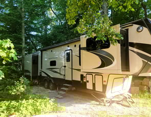 Keystone RV Montana High Country 375FL