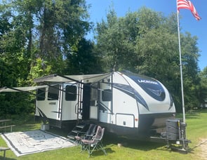 Prime Time RV LaCrosse 3380IB