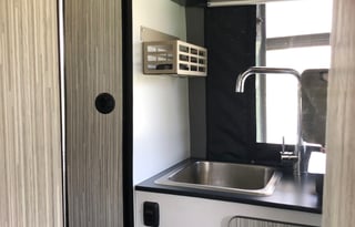 2022 Winnebago Revel 44E