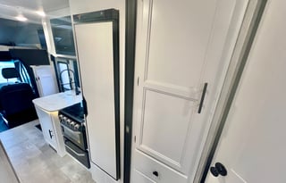 26 *NEW* 2023 Prism Mercedes Luxury Rv - Sleeps 6