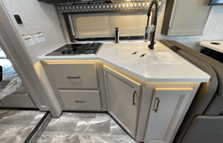 Avistays RV New 2023 Thor - Quantum Class C 32ft