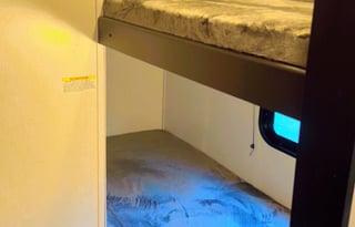 18 ft Easy tow Mini Vacation Travel Trailer