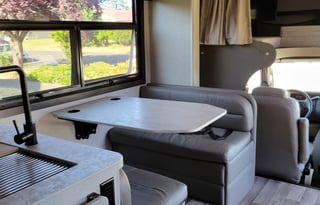 2020 Jayco Greyhawk 27U