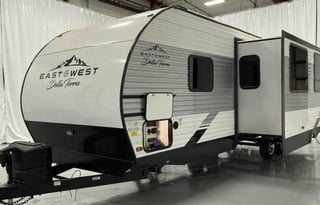 2022 East to West - Delivery and Setup available!