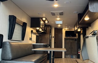 ToyHauler 2021 FR Cherokee Grey Wolf 26RR