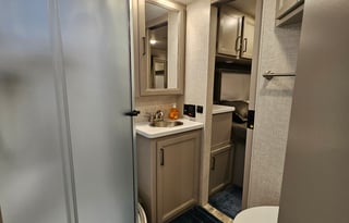 2024 Thor Motor Coach Quantum LC LF31