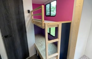 85 weekday special light, sleeps 5 2022  R Pod