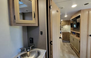 Winnebago Spacious Luxury with Bunkhouse and Slide