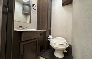 Coachmen RV Freelander 27QB Chevy 4500 (AZ)