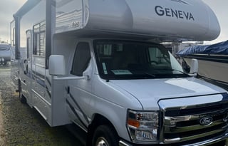 ZWS Luxury Rentals Brand New 2026 Thor Geneva 28VT