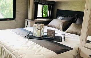 Glamping @ it’s Finest!!! 24’ Drivable Class C