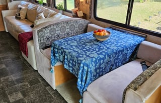 2013 Winnebago Vista 35F - FREE UNLIMITED INTERNET