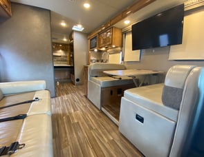 Thor Motor Coach Quantum RW28