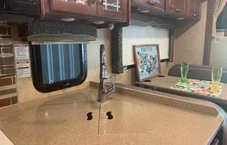 2016 Thor Motor Coach Chateau 31E Bunkhouse