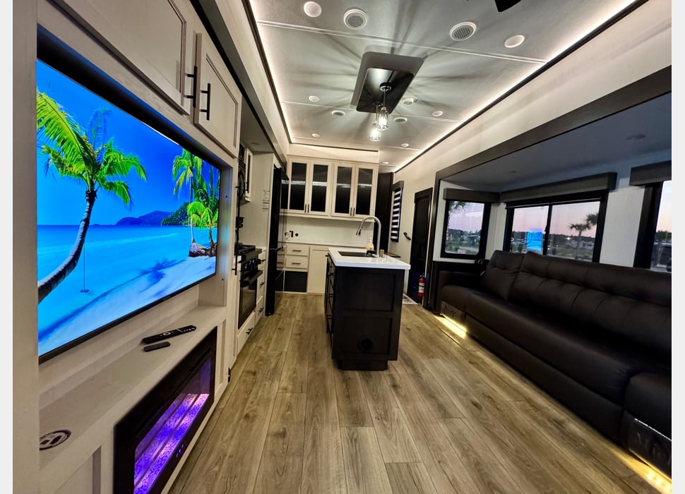 Fifth Wheel rentals in Pensacola