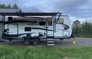 2021 Outdoors RV Creek Side Mountain Series 21DBS