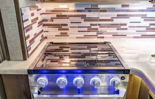 C19 *NEW* Entegra SLEEPS 8-STARLINK WiFi-MasterBed