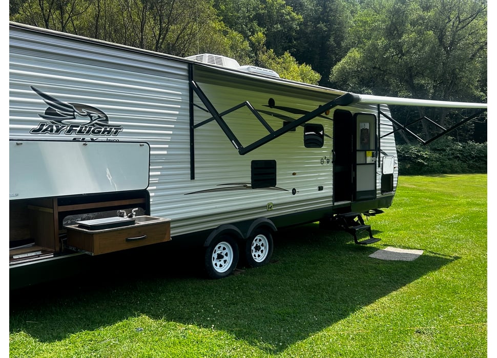Travel Trailer rentals in Park Ridge