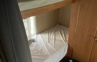 Spacious Kingsport Deluxe Bunkhouse with Updates
